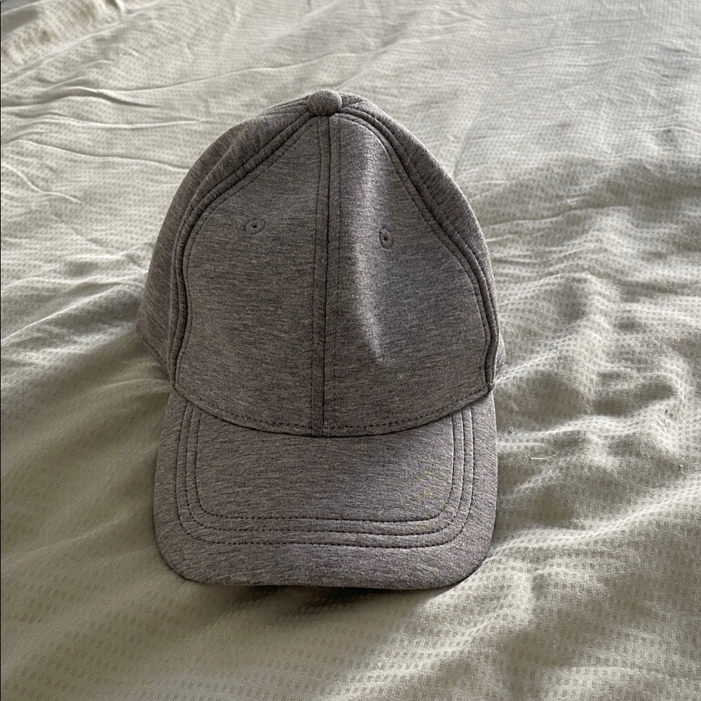 Lululemon Athletica Black and Gray Hat